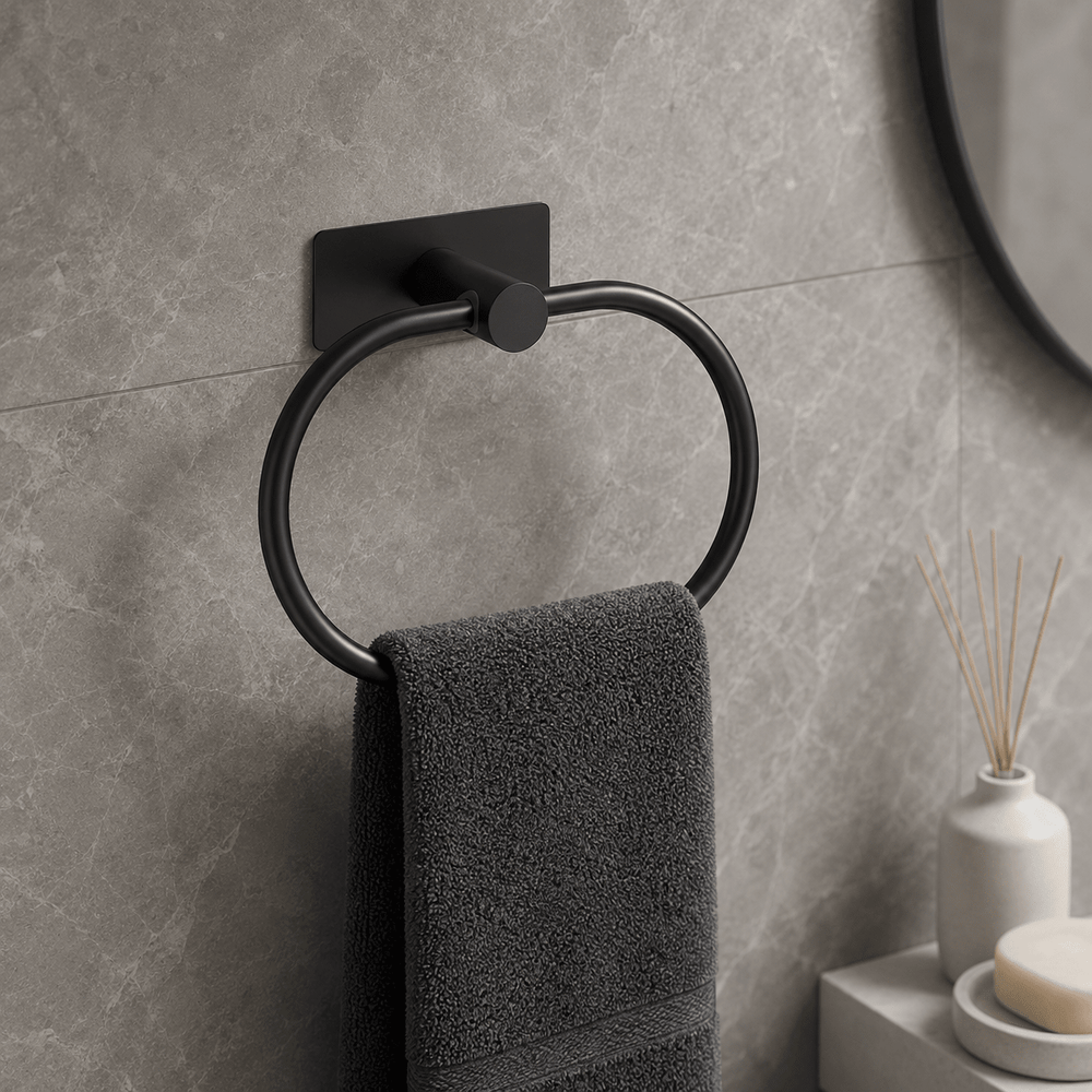 Zelfklevende badkameraccessoires monteren - Forma Luxury Interior