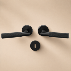 Forma Signature No. 01 – Messing deurklink op rond rozet