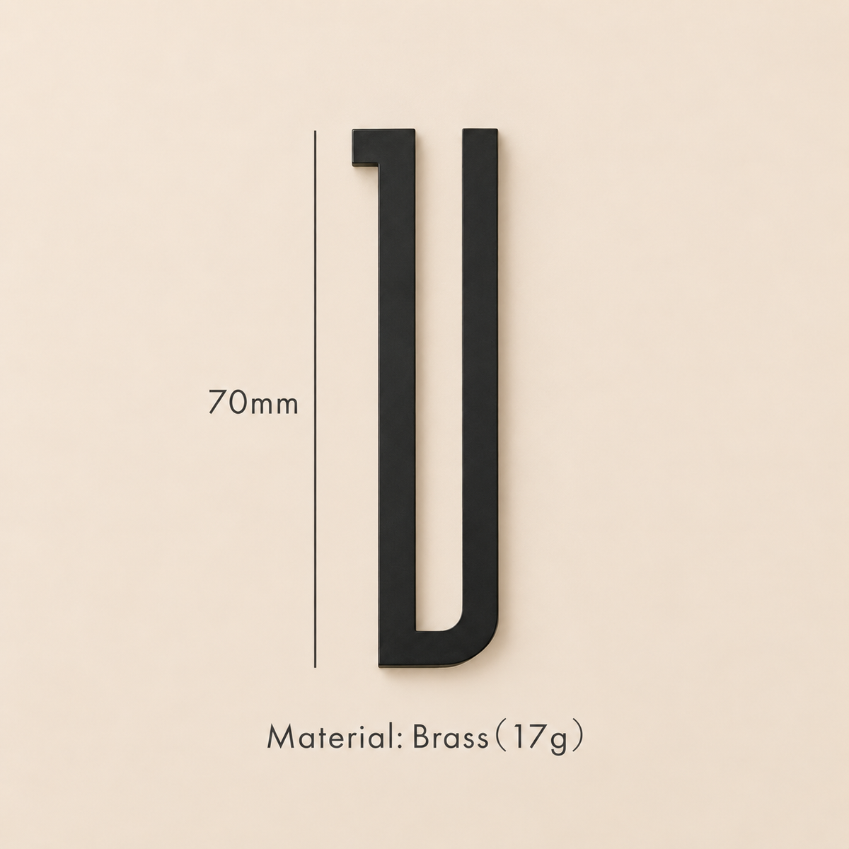 Messing huisnummer of letter 7 cm - zwart