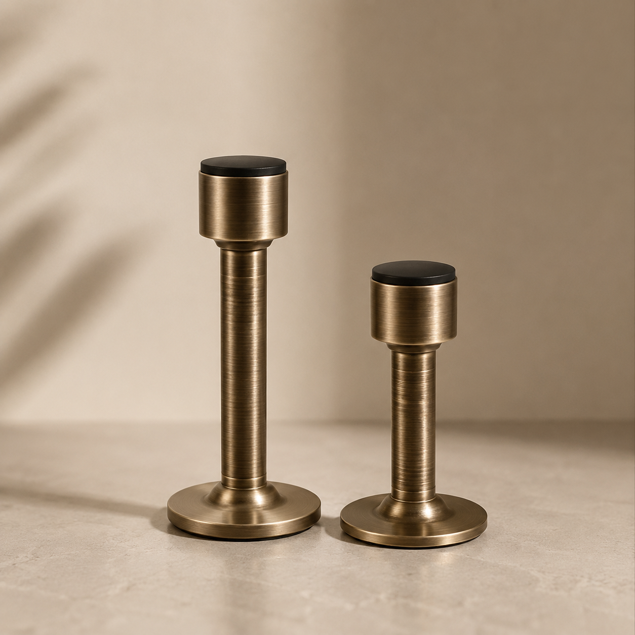 Luxe Deurstopper van Messing – Geborsteld Brons