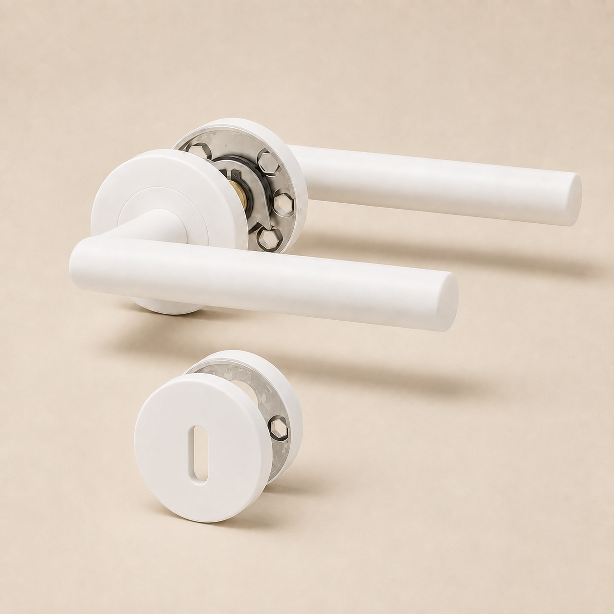 Witte minimalistische deurklink met sleutelgat