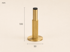 Forma Signature No. 02 – Gekartelde Messing wanddeurstopper - Forma Luxury Interior