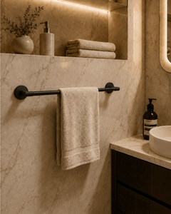 Forma Signature No. 04 – Messing Handdoekrek 50 cm - Forma Luxury Interior
