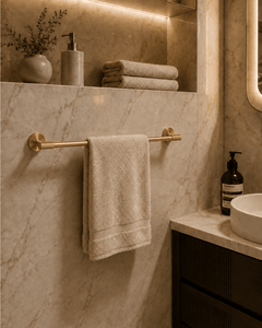 Forma Signature No. 04 – Messing Handdoekrek 50 cm - Forma Luxury Interior