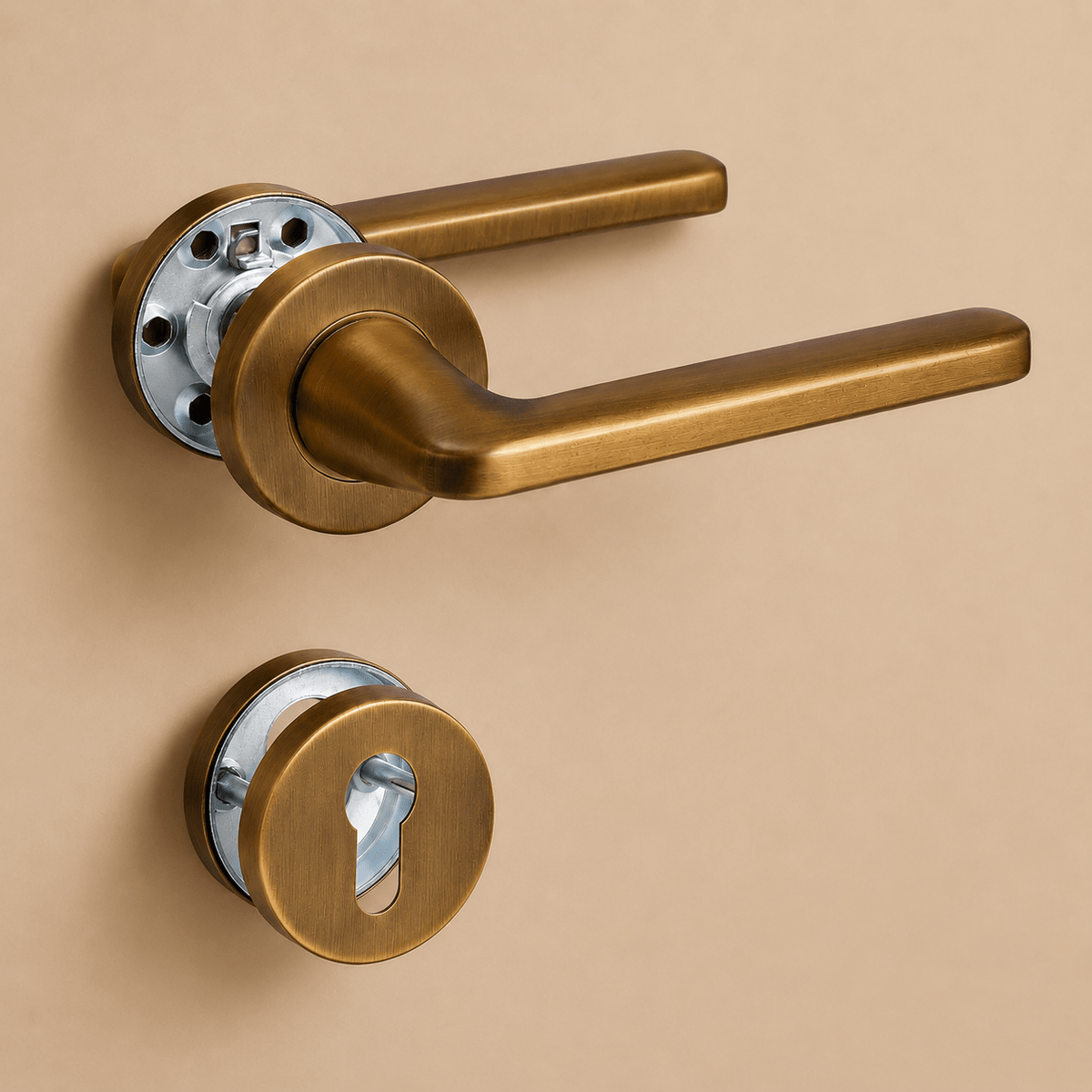 L-vormige Deurklink op Rond Rozet - Forma Luxury Interior
