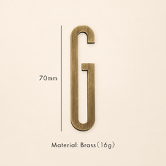 Messing huisnummer of letter 7 cm – antiek messing - Forma Luxury Interior