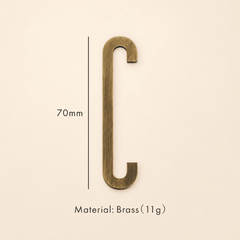 Messing huisnummer of letter 7 cm – antiek messing - Forma Luxury Interior
