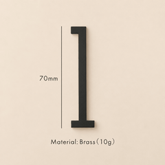 Messing huisnummer of letter 7 cm - zwart - Forma Luxury Interior
