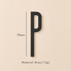 Messing huisnummer of letter 7 cm - zwart - Forma Luxury Interior