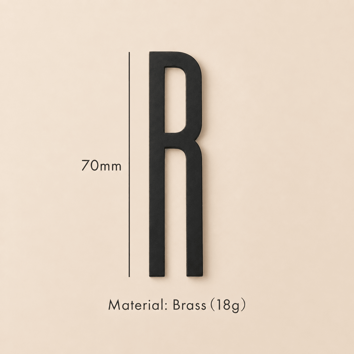 Messing huisnummer of letter 7 cm - zwart - Forma Luxury Interior