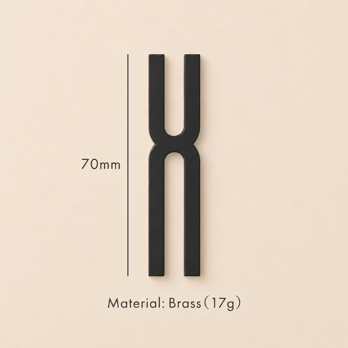 Messing huisnummer of letter 7 cm - zwart - Forma Luxury Interior