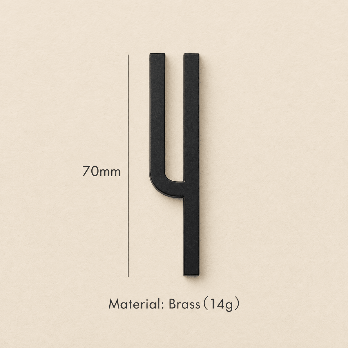 Messing huisnummer of letter 7 cm - zwart - Forma Luxury Interior