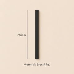 Messing huisnummer of letter 7 cm - zwart - Forma Luxury Interior