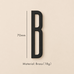 Messing huisnummer of letter 7 cm - zwart - Forma Luxury Interior