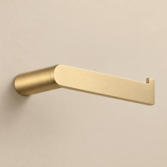 Minimalistische toiletrolhouder in geborsteld goud - Forma Luxury Interior